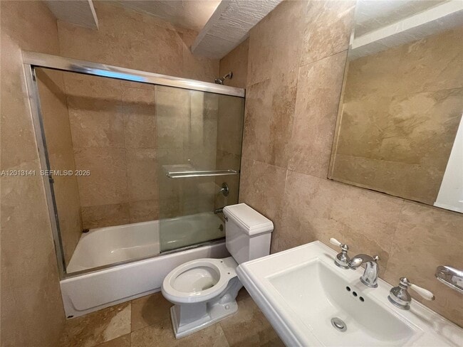 Photo - 1892 NE 46th St Unidad B7