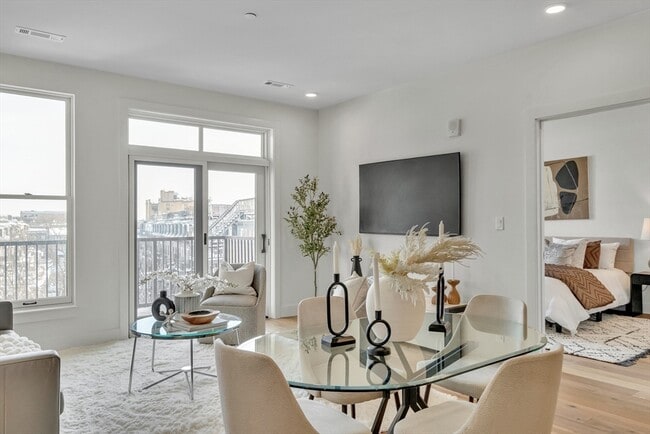 Photo - 566 Columbus Ave Unidad 509