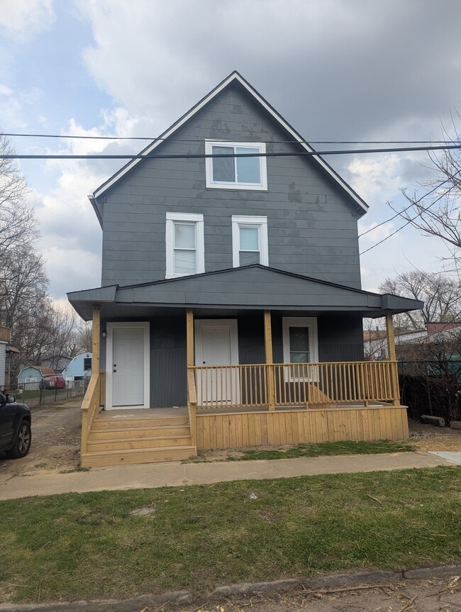 Building Photo - 3061 W 46th St