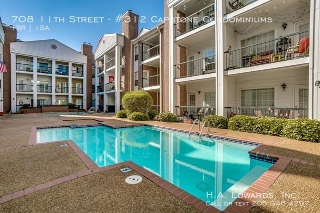 Photo - 708 11th St Unidad #312 Capstone Condominiums