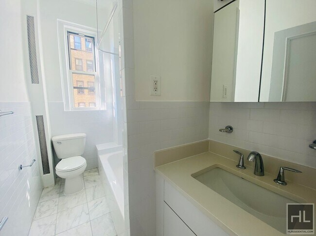 Photo - WEST 86 STREET Unit 5D