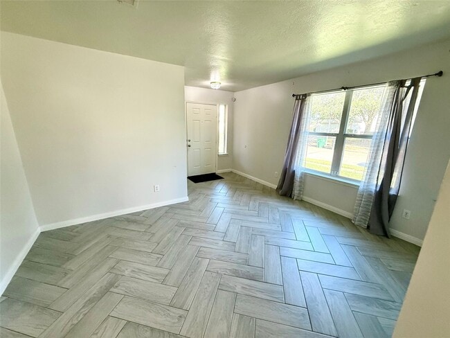 Photo - 10811 Tallow Briar Ln