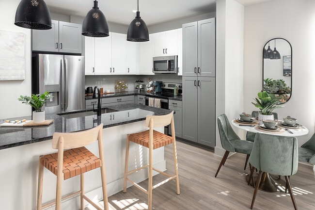 Photo - Elan Brookwood