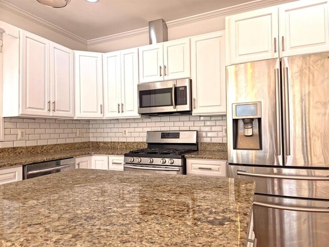 Kitchen - 189 TERRACE Ave