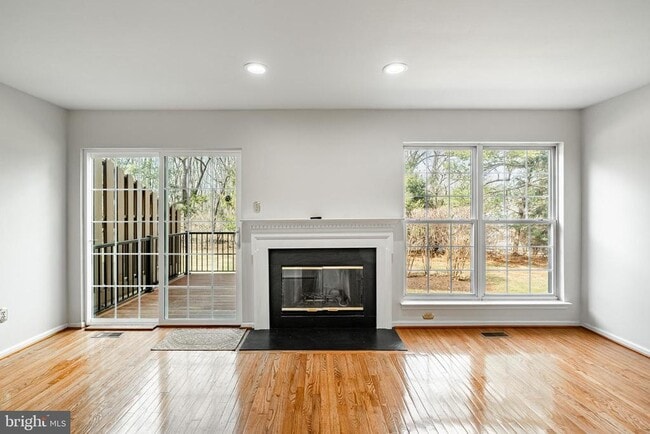 Photo - 124 Jeffords Ct