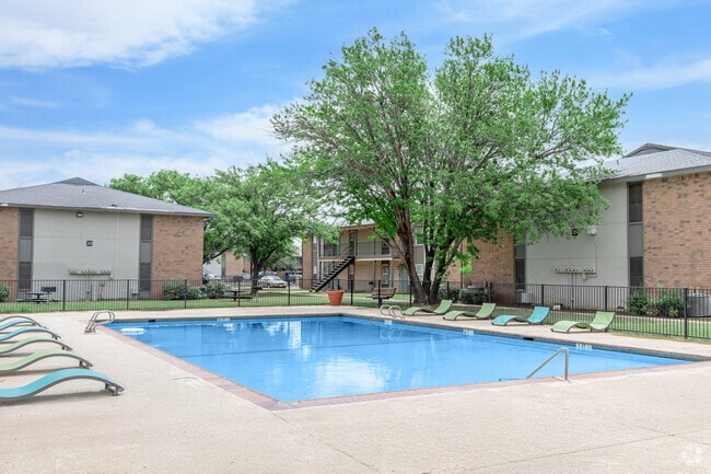 Building Photo - Indiana Village Rental