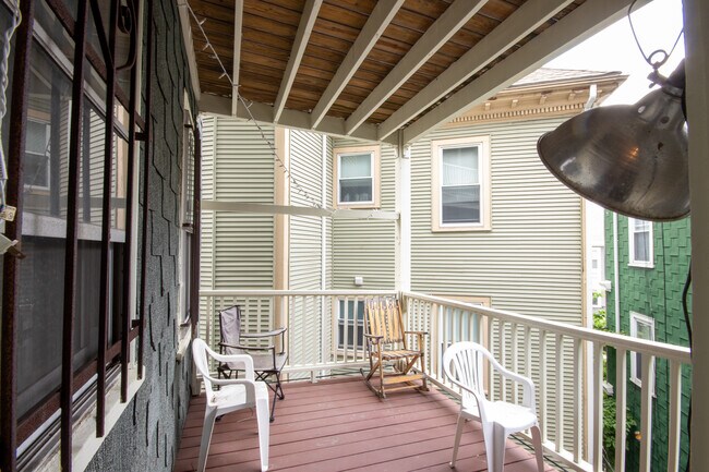 Photo - 142 Calumet St Unit 2