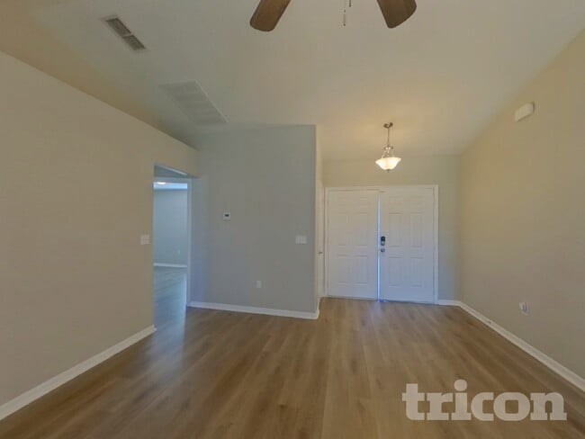 Photo - 1523 Merrimack Pkwy