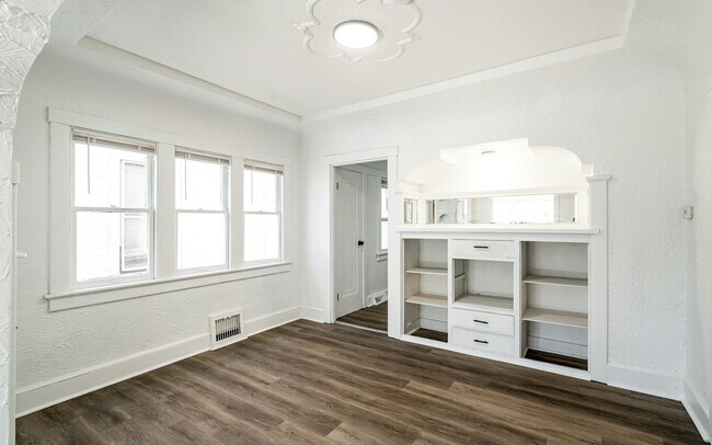 Photo - 3151 N 11th St
