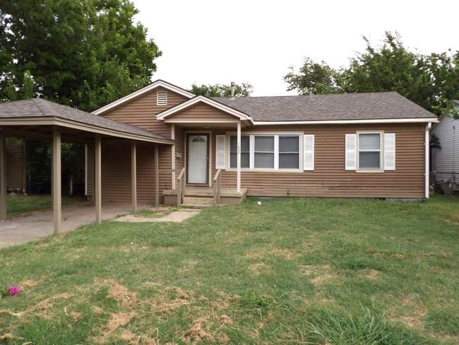 Building Photo - 1607 NW Pollard Ave