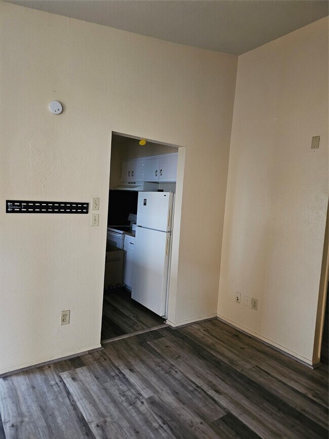 Building Photo - 12631 Ashford Meadow Dr Unit C Rental