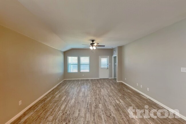 Photo - 275 Sunshine Ln