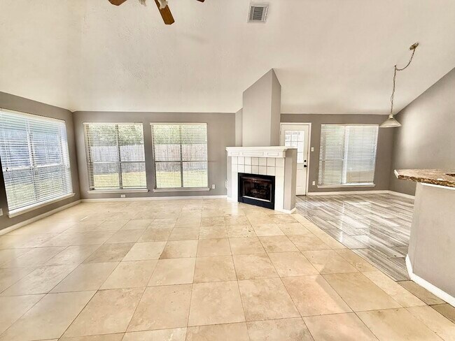 8815 Champion Springs Cir