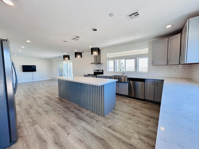 Photo - Gorgeous 3 bd, 2.5 ba on 1 acre