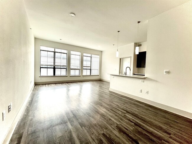 Photo - 2222 Smith St Unit 238