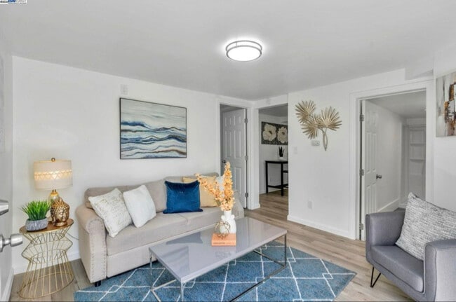 Photo - 2025 34th Ave Unit A