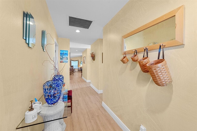 Photo - 6809 SE Yorktown Dr