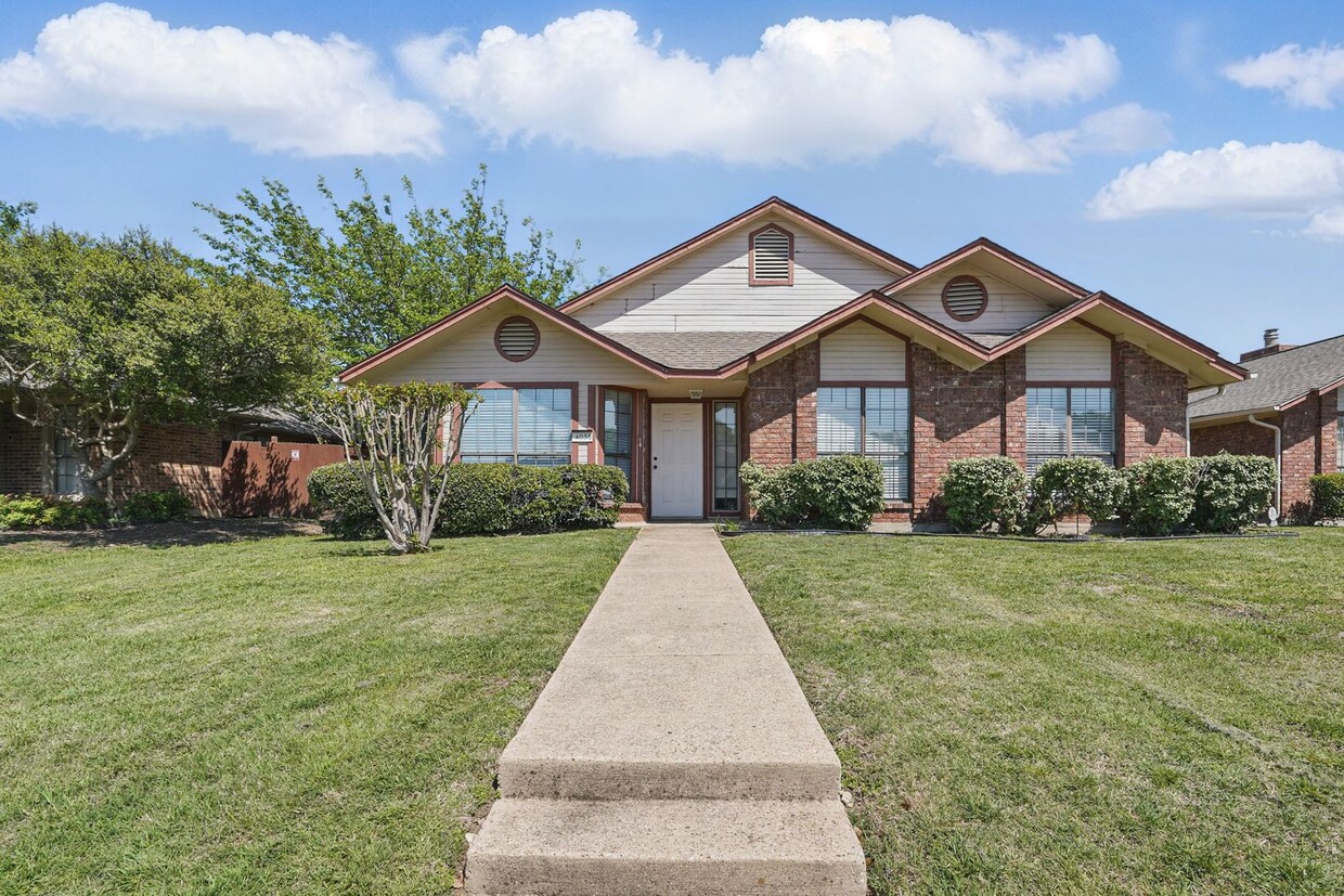 Photo - 4035 Saint Christopher Ln