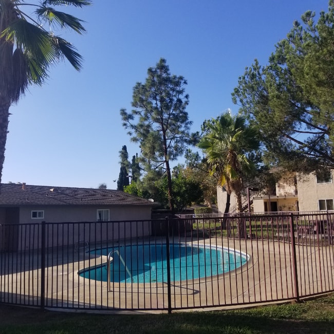 Photo - 240 W Lincoln Ave Unit 6