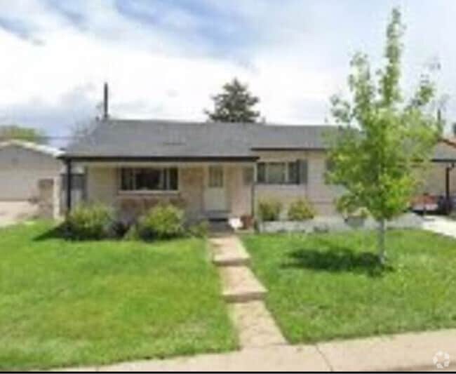 Building Photo - 1582 S King St Rental