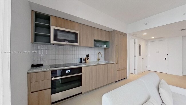 Photo - 601 NW 1st Ct Unidad 4001