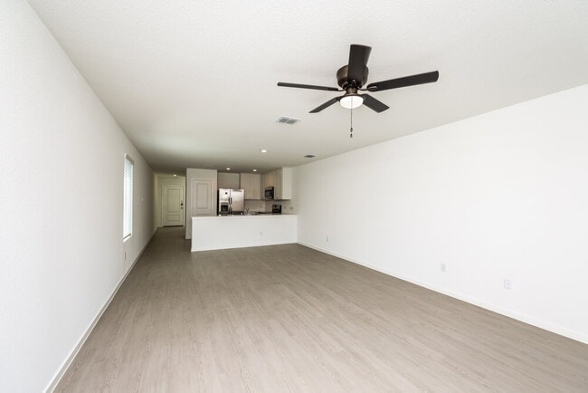 Photo - 1235 Maple St