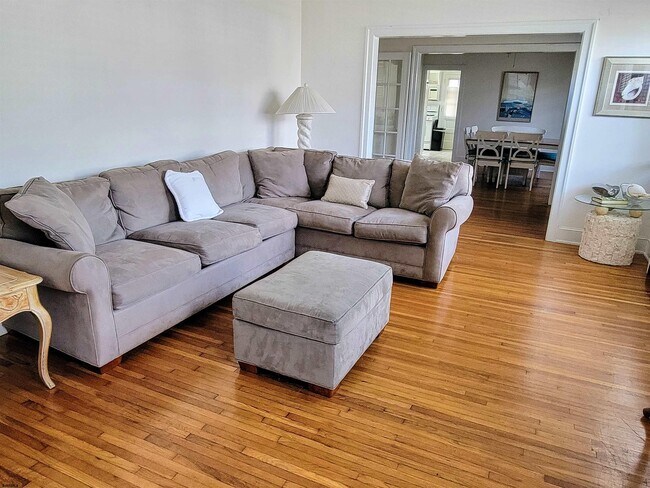 Photo - 8606 Monmouth Ave