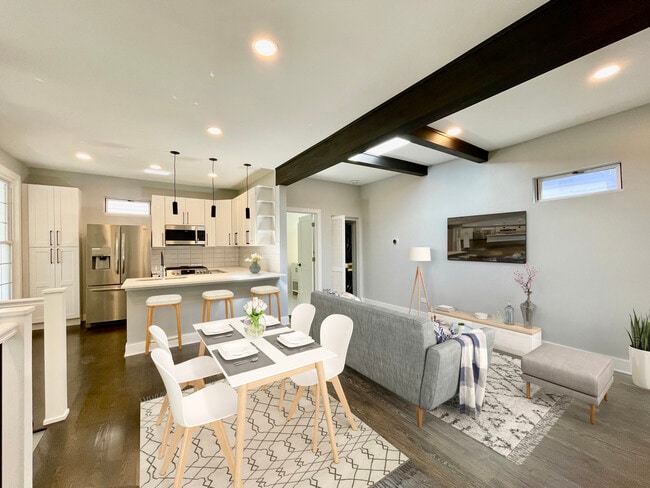 Photo - 1809 N Francisco Ave