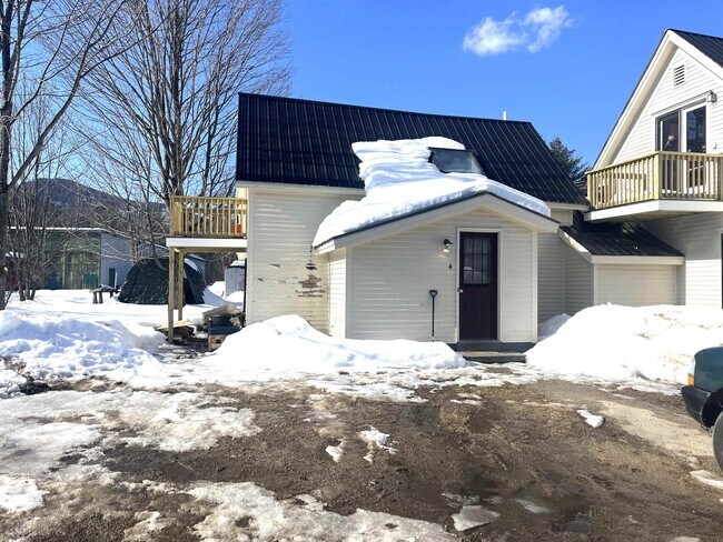 Photo - 1393 US-302 Unit #4