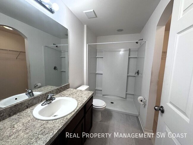 Photo - 438 Shadow Lakes Dr