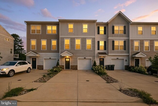 Building Photo - 406 Honeyberry Ln Rental