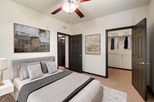 Photo - Save $500 and Get Your Fees Back at Move-In! Unidad CLL2