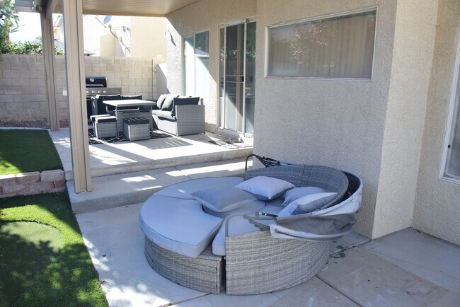 Photo - 8765 Country Pines Ave