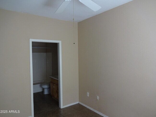 Photo - 2929 W Yorkshire Dr Casa Adosada