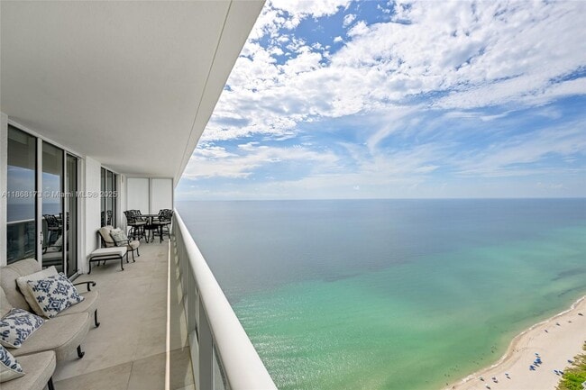 Photo - 1830 S Ocean Dr Unidad 4603 Rental