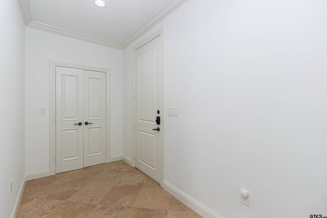 Photo - 2801 Wexford Dr Unit 603