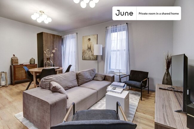 Room in Shared 4 bed/1 bath home in Hamilton Heights