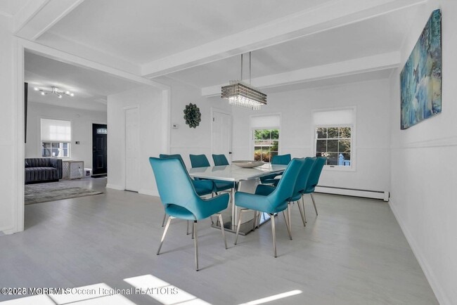 373 W Park Ave