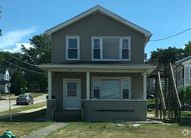 Building Photo - 512 E Illinois St Unit 4 Rental