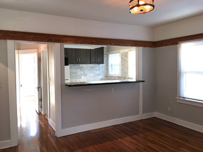 Building Photo - 1428 E Florida St Unit 2 fl.