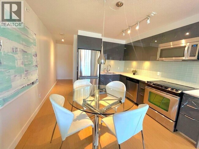 Photo - 1325 Rolston St Unit 702