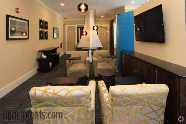 Casa club - Clairmont at Hillandale