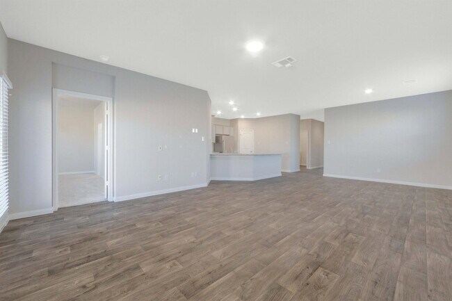 141 Spider Lily Dr