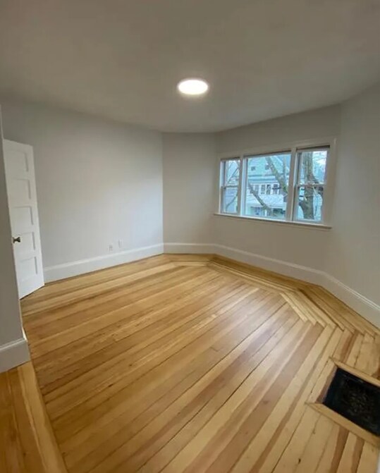 Photo - 31 Spencer Ave Apartments Unit 2