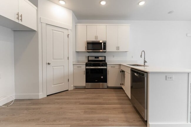 1246 W 1820 S