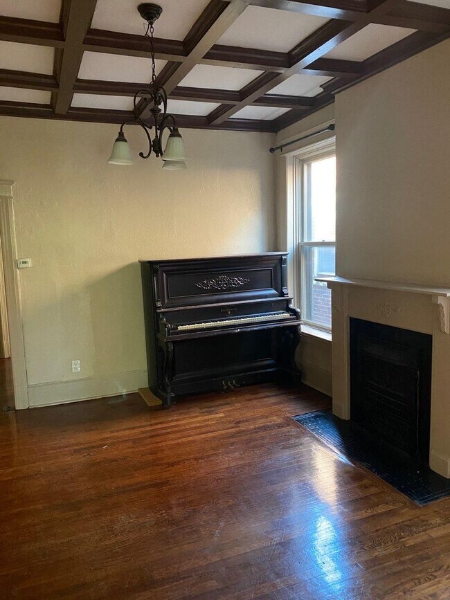 Photo - 4451 Pershing Ave Unit 1