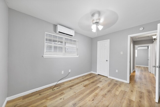 Photo - 2106 Hadley St Unidad 2106