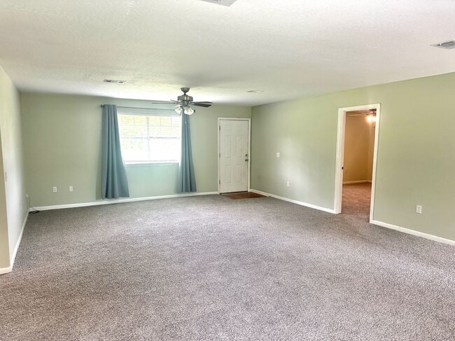 Photo - 155 Goodluck Rd