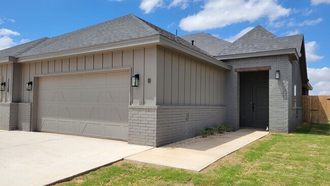 Building Photo - 7128 22nd Pl