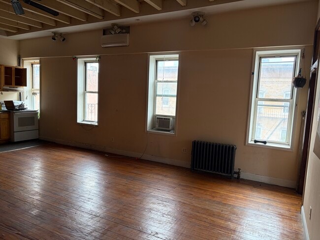 Photo - 623 Wilson Ave Unit 3